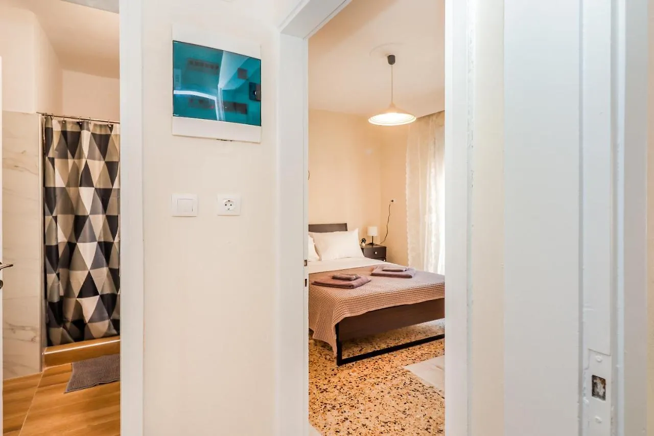 Grand Apartment Next To Center 3Bd 110Sqm Thessaloniki