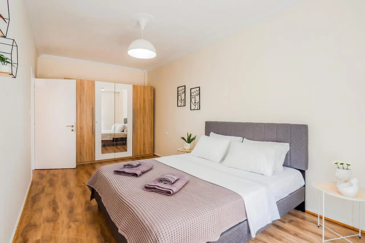 Grand Apartment Next To Center 3Bd 110Sqm Thessaloniki