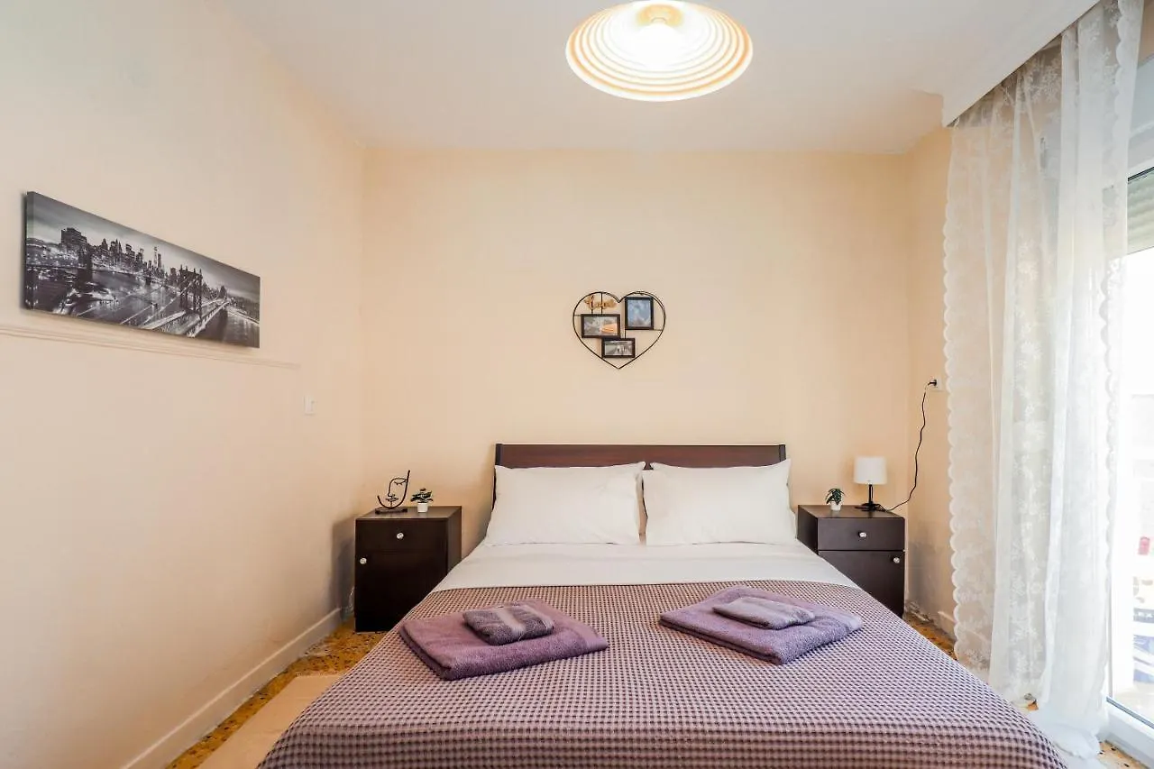 Grand Apartment Next To Center 3Bd 110Sqm Thessaloniki 0*,