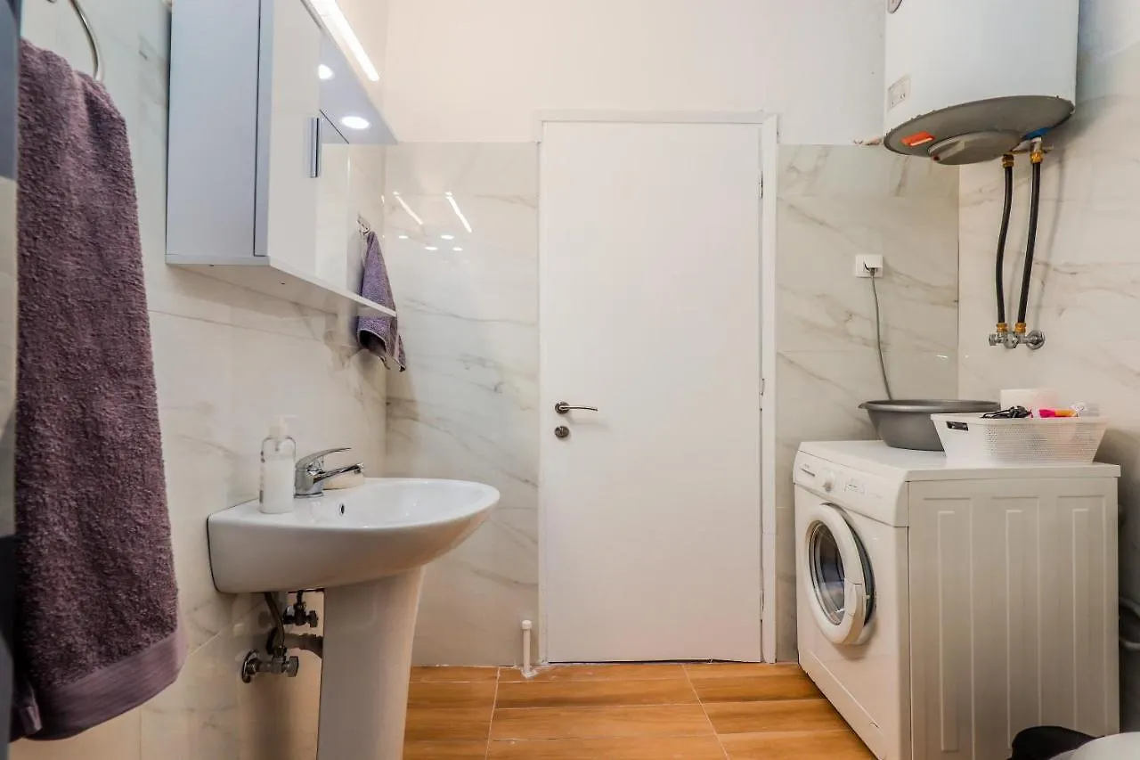 Grand Apartment Next To Center 3Bd 110Sqm Thessaloniki