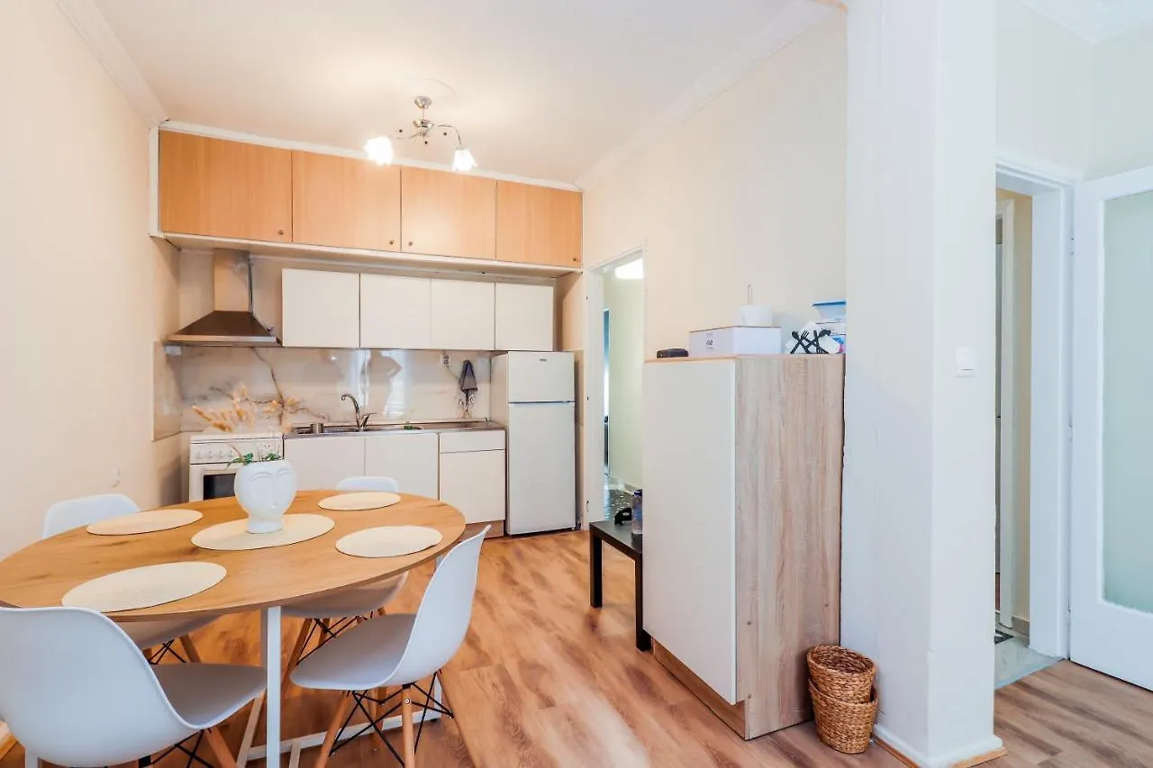 Grand Apartment Next To Center 3Bd 110Sqm Thessaloniki 0*,  Greece