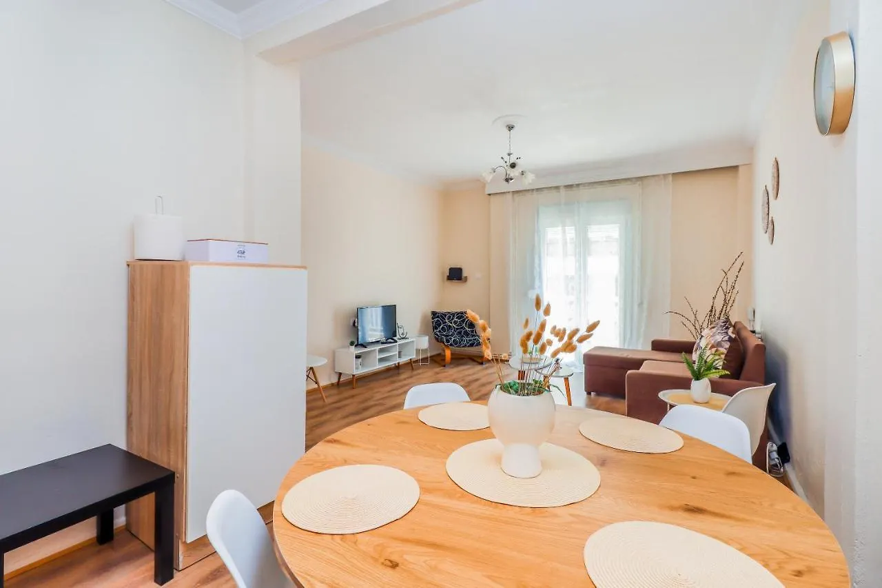 Grand Apartment Next To Center 3Bd 110Sqm Thessaloniki