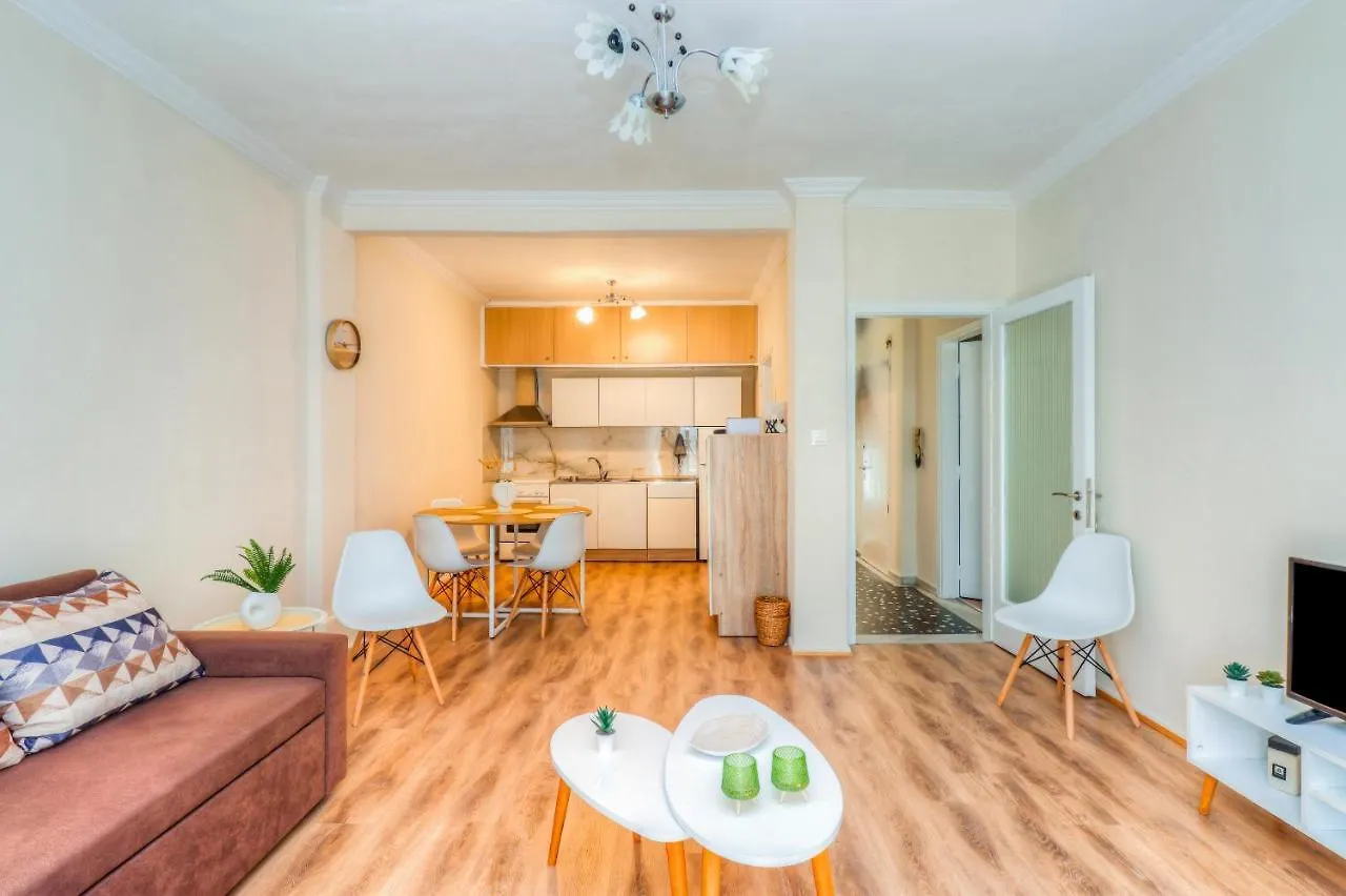 Grand Apartment Next To Center 3Bd 110Sqm Thessaloniki